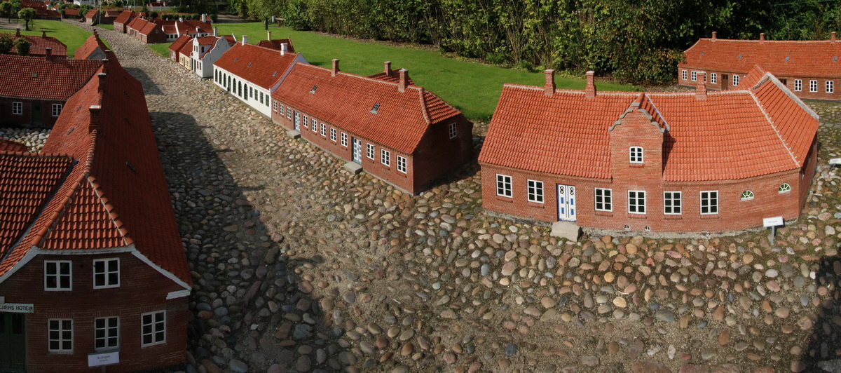 [Group 1]-2015_09_12_015525_2015_09_12_015527-3 images_Bildgr��e �ndern