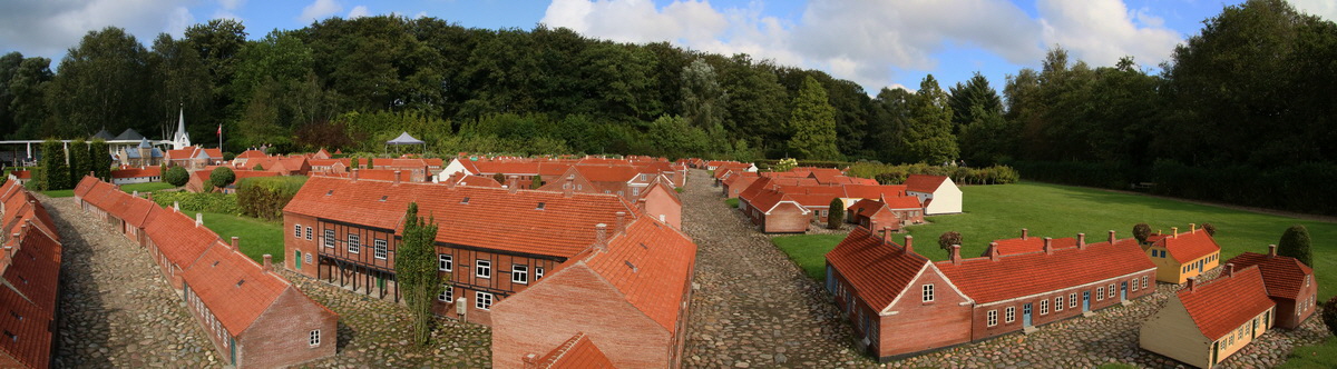 [Group 10]-2015_09_12_015698_2015_09_12_015703-6 images_Bildgr��e �ndern