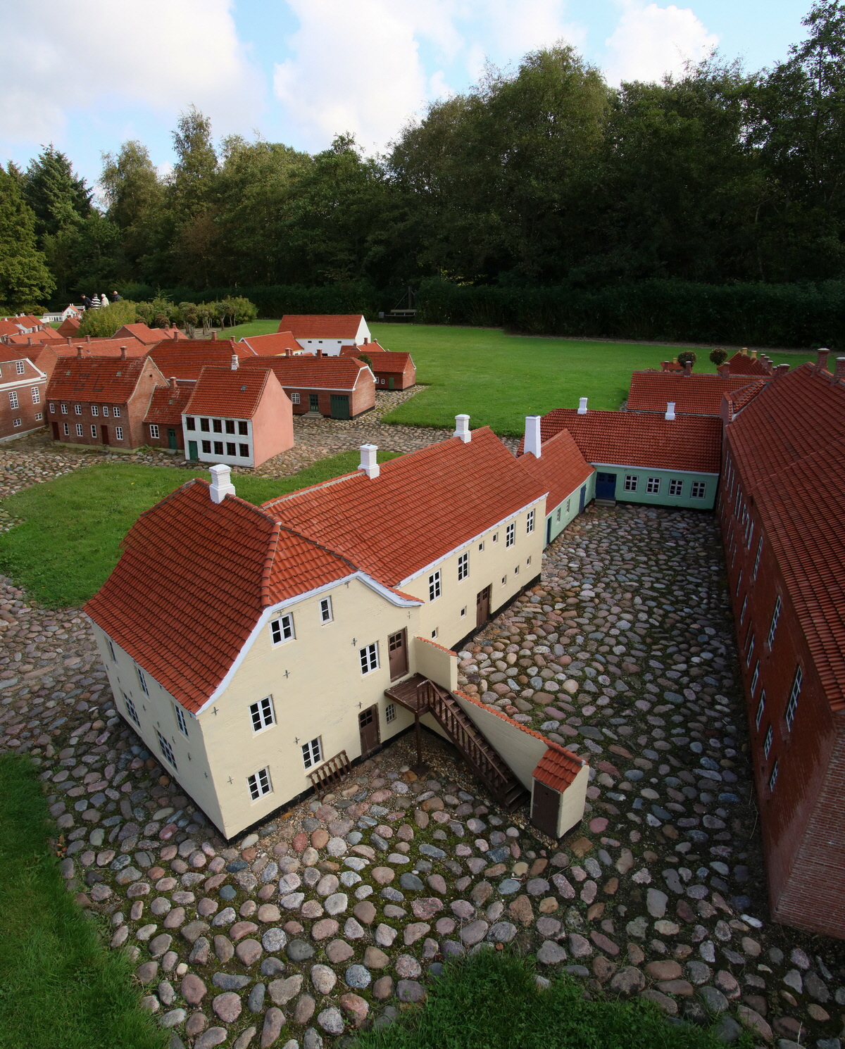 [Group 2]-2015_09_12_015684_2015_09_12_015687-4 images_Bildgr��e �ndern